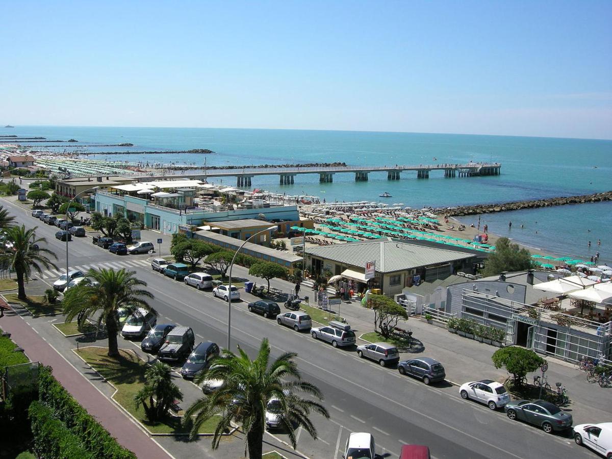 Casa Violetta Bed & Breakfast Marina di Massa Εξωτερικό φωτογραφία