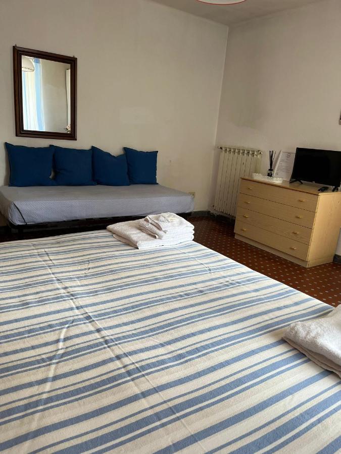 Casa Violetta Bed & Breakfast Marina di Massa Εξωτερικό φωτογραφία