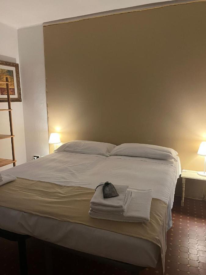 Casa Violetta Bed & Breakfast Marina di Massa Εξωτερικό φωτογραφία