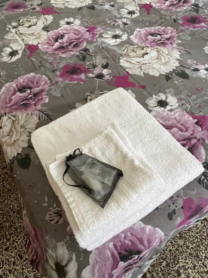Casa Violetta Bed & Breakfast Marina di Massa Εξωτερικό φωτογραφία