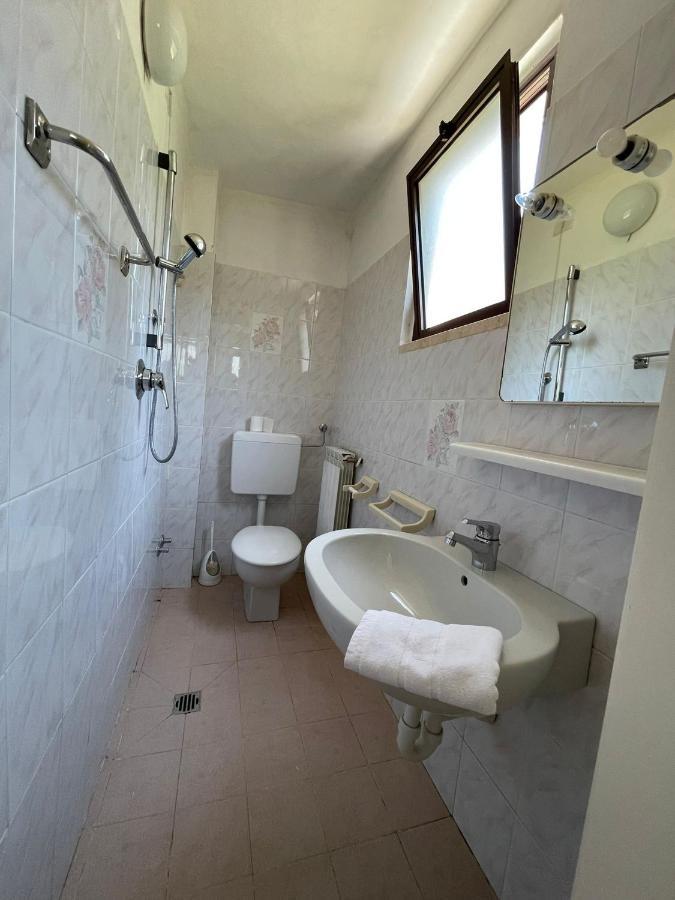 Casa Violetta Bed & Breakfast Marina di Massa Εξωτερικό φωτογραφία