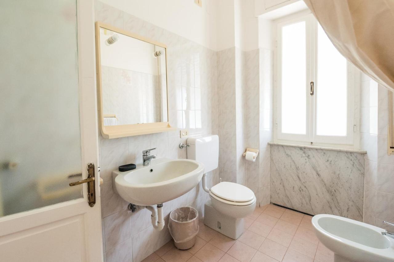 Casa Violetta Bed & Breakfast Marina di Massa Εξωτερικό φωτογραφία