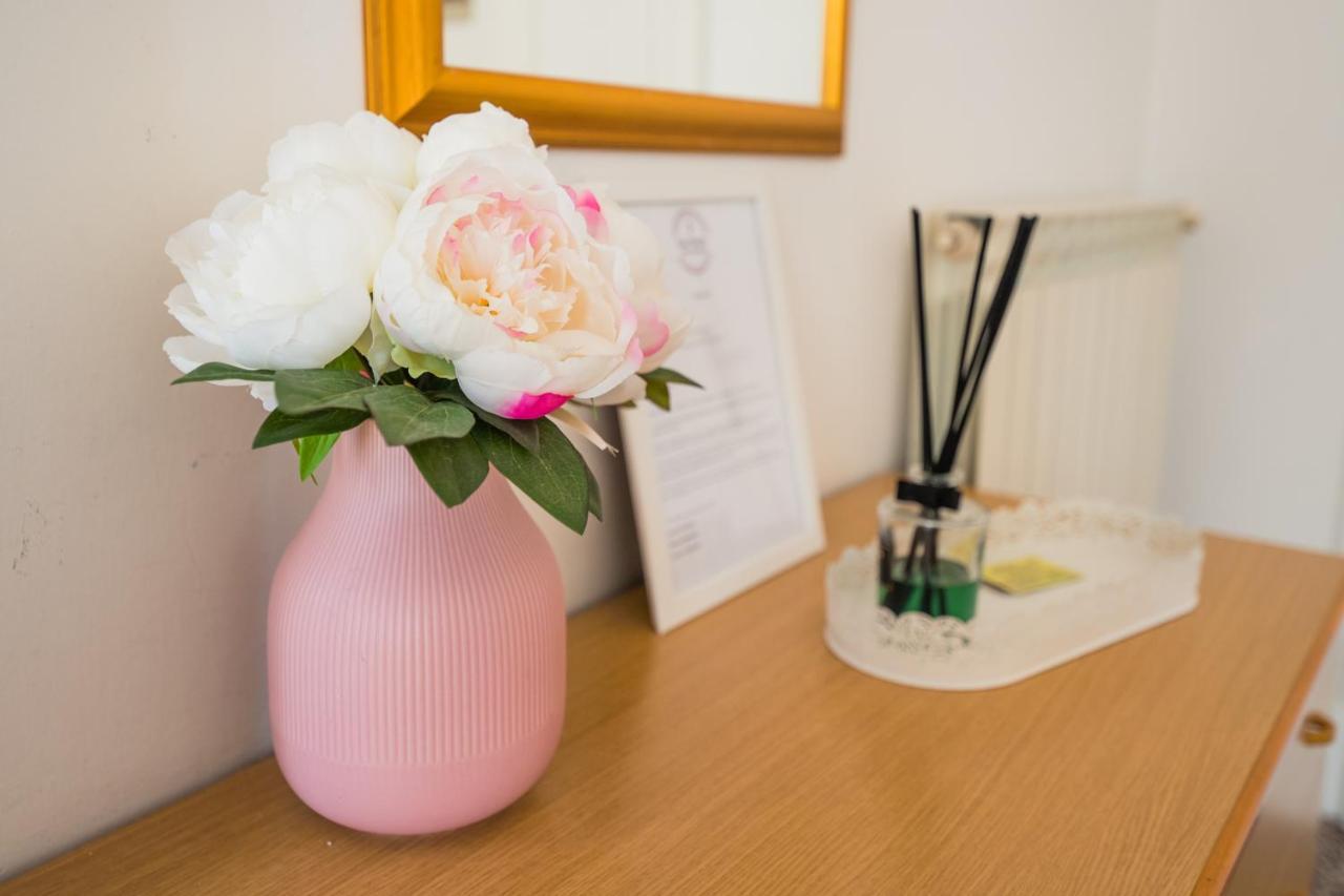 Casa Violetta Bed & Breakfast Marina di Massa Εξωτερικό φωτογραφία