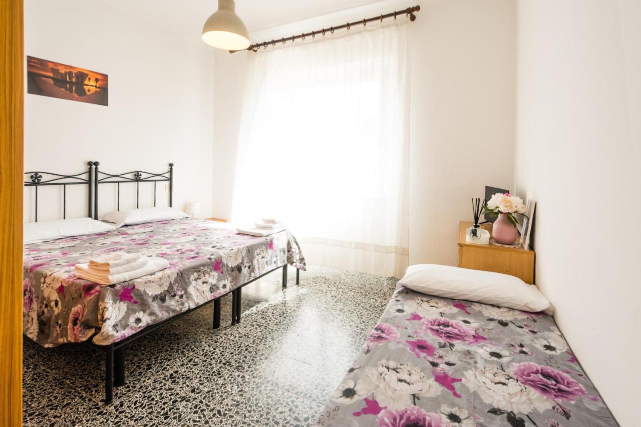 Casa Violetta Bed & Breakfast Marina di Massa Εξωτερικό φωτογραφία