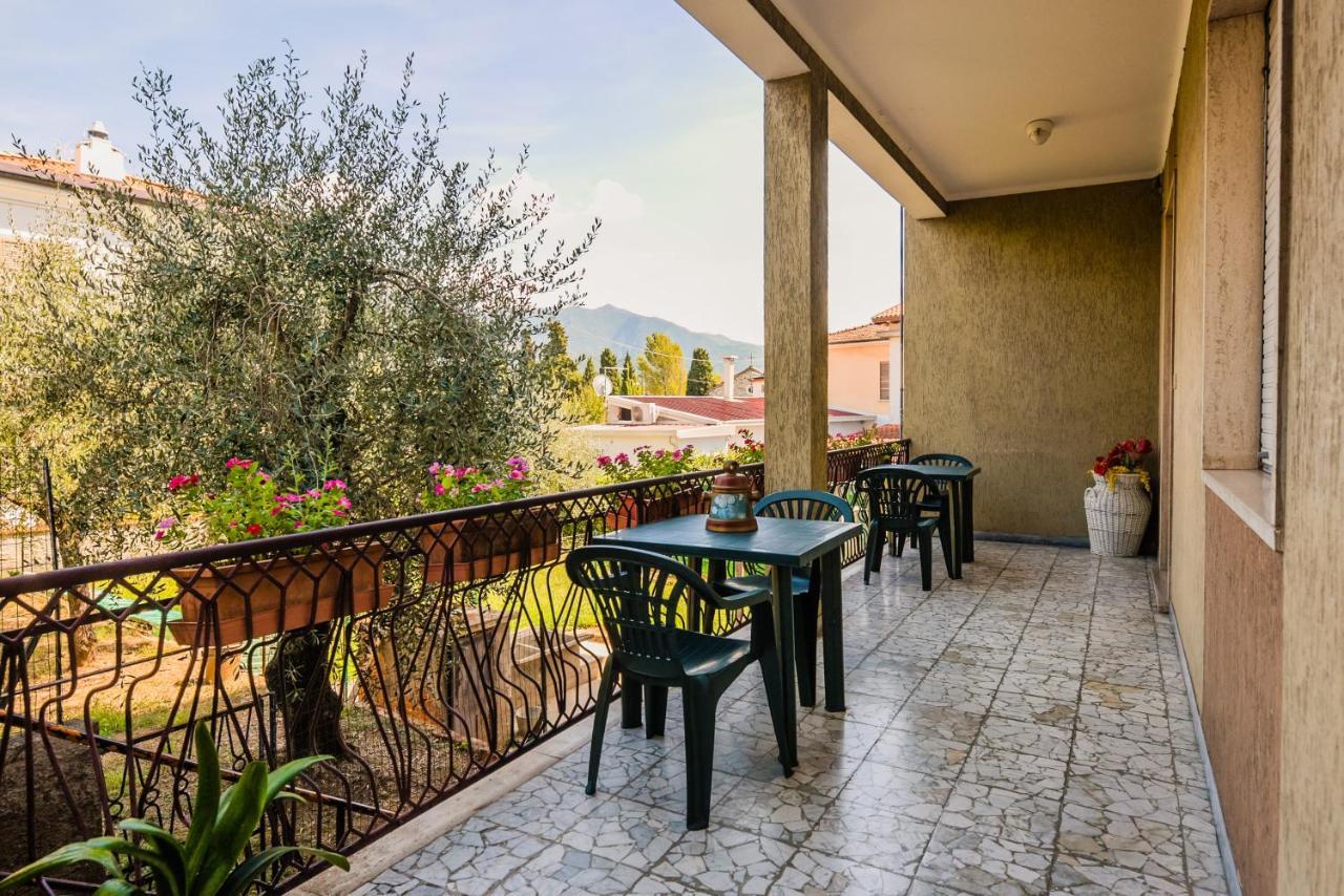 Casa Violetta Bed & Breakfast Marina di Massa Εξωτερικό φωτογραφία