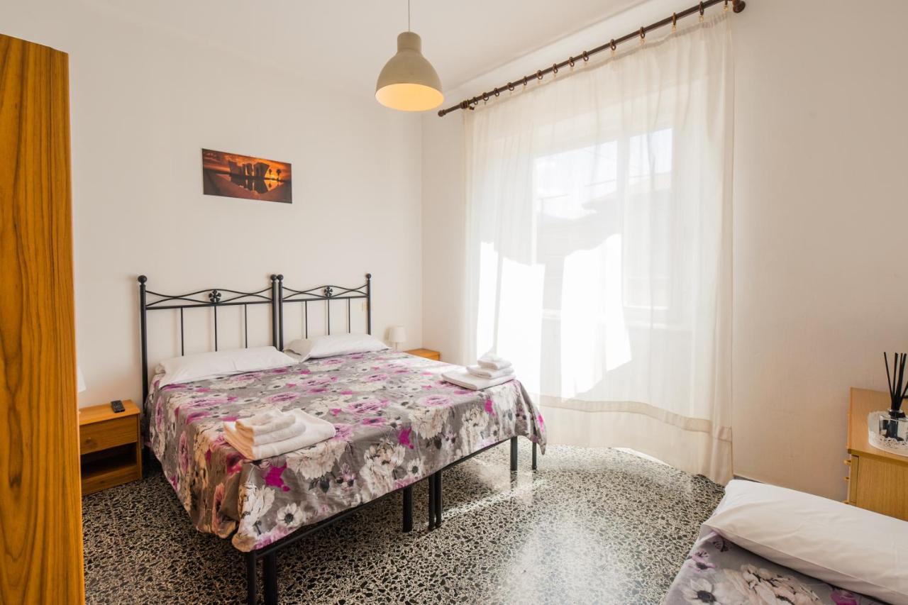 Casa Violetta Bed & Breakfast Marina di Massa Εξωτερικό φωτογραφία