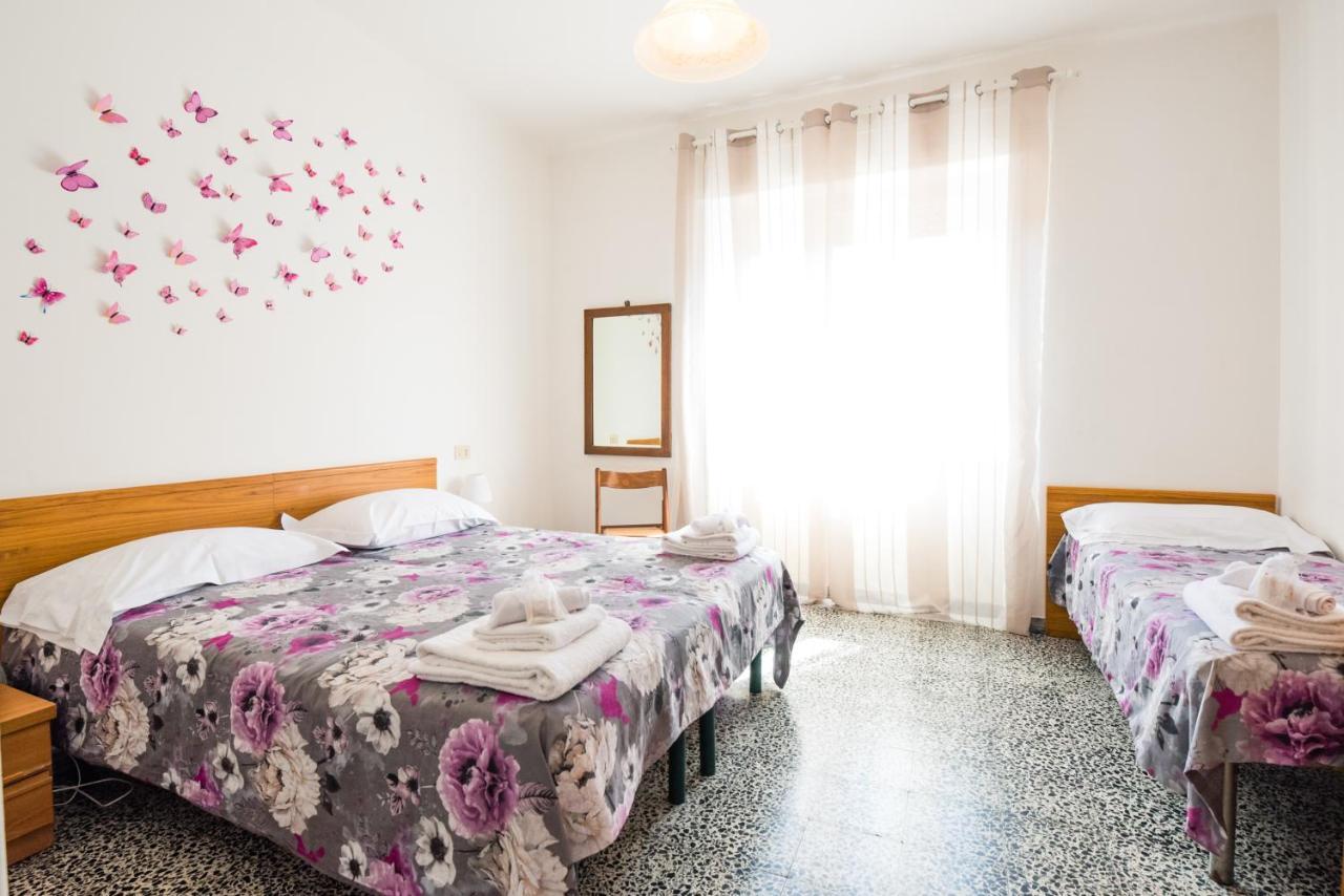 Casa Violetta Bed & Breakfast Marina di Massa Εξωτερικό φωτογραφία