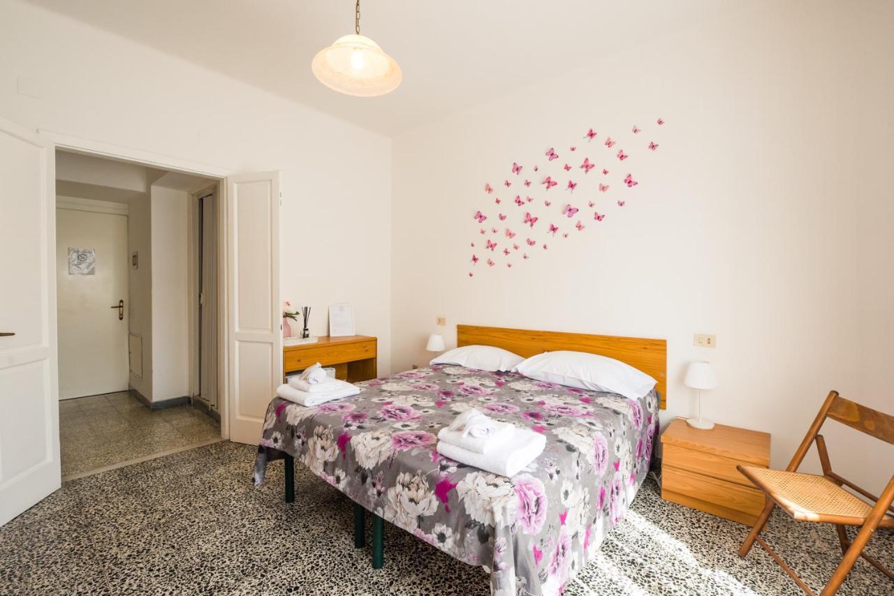Casa Violetta Bed & Breakfast Marina di Massa Εξωτερικό φωτογραφία