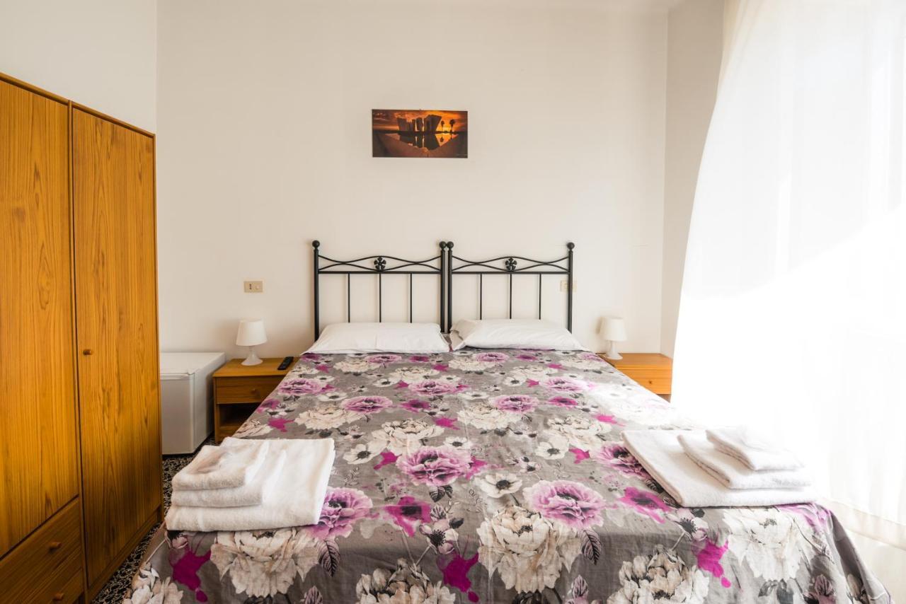 Casa Violetta Bed & Breakfast Marina di Massa Εξωτερικό φωτογραφία