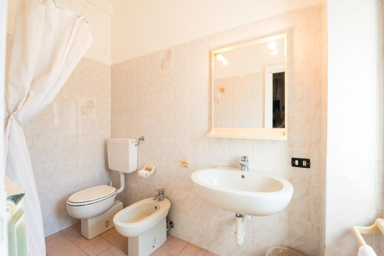 Casa Violetta Bed & Breakfast Marina di Massa Εξωτερικό φωτογραφία