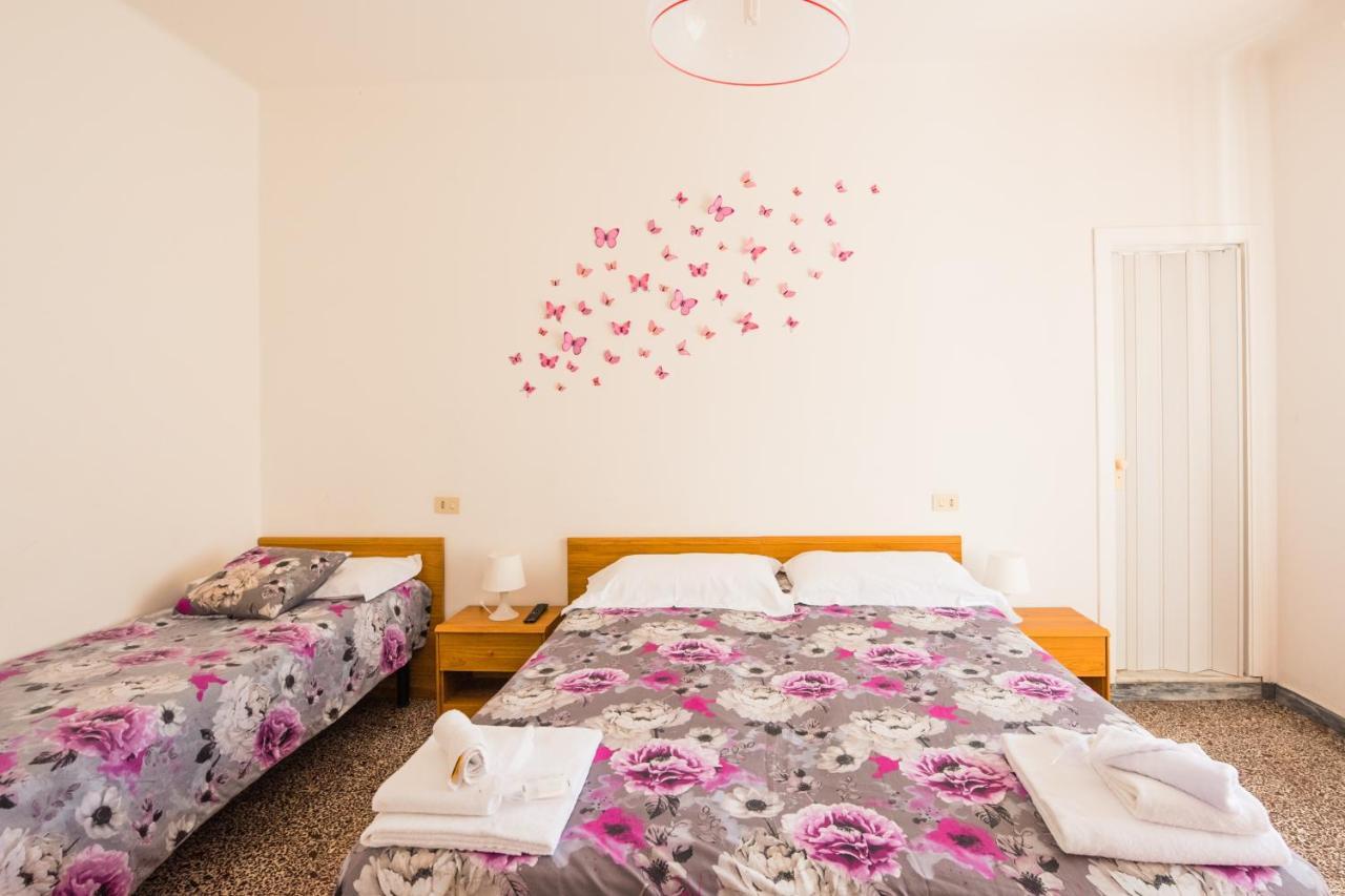 Casa Violetta Bed & Breakfast Marina di Massa Εξωτερικό φωτογραφία