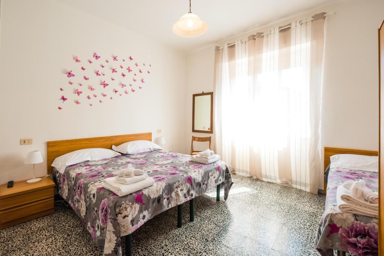 Casa Violetta Bed & Breakfast Marina di Massa Εξωτερικό φωτογραφία