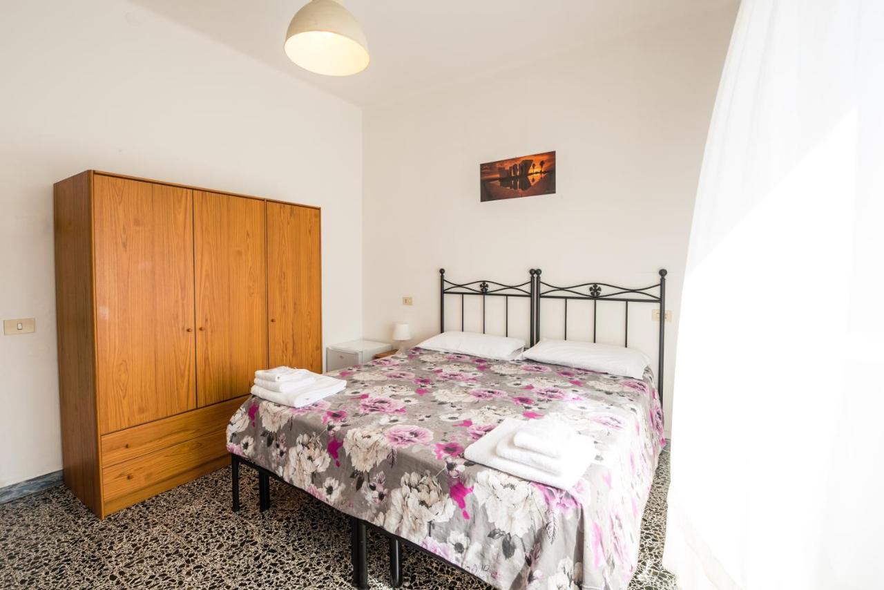 Casa Violetta Bed & Breakfast Marina di Massa Εξωτερικό φωτογραφία