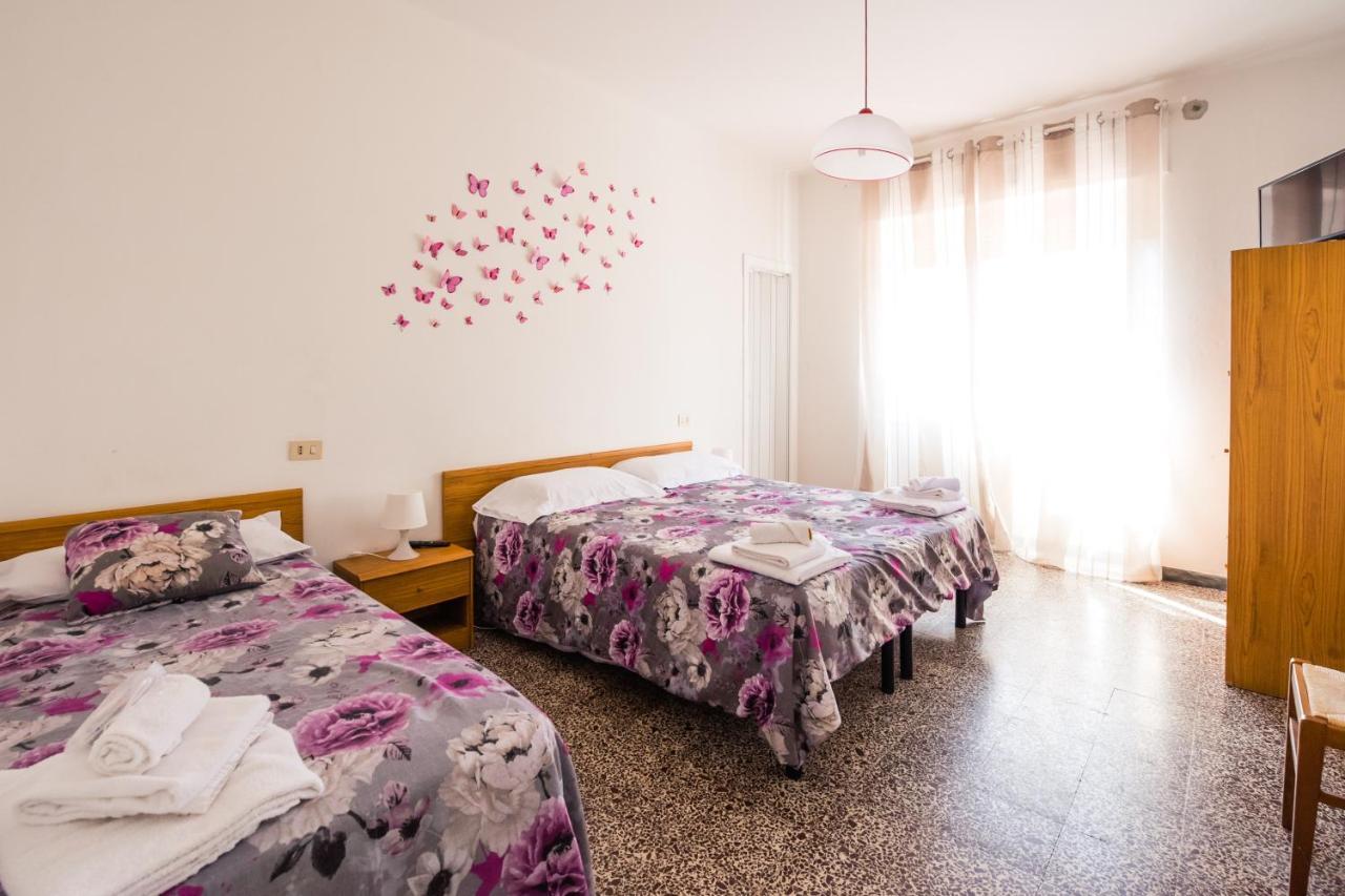 Casa Violetta Bed & Breakfast Marina di Massa Εξωτερικό φωτογραφία