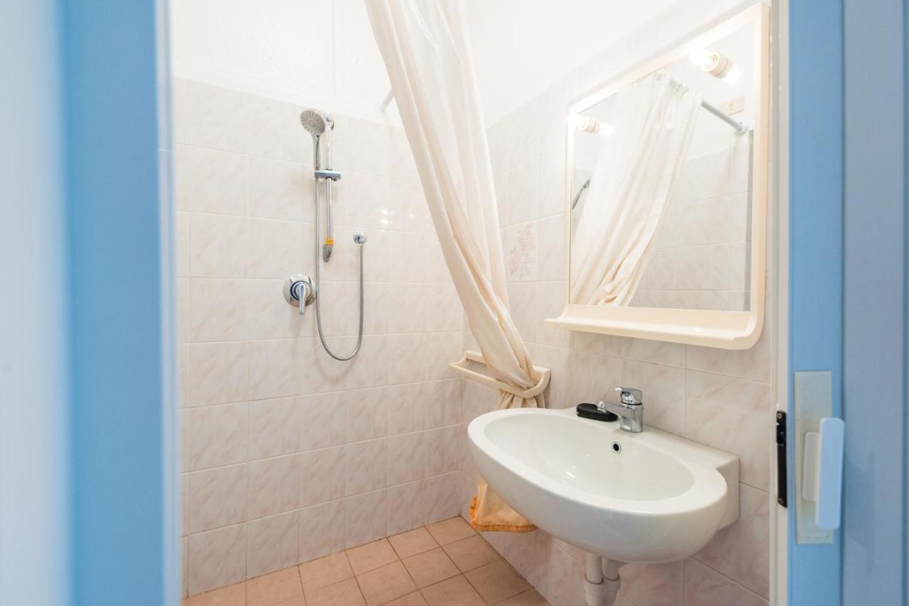 Casa Violetta Bed & Breakfast Marina di Massa Εξωτερικό φωτογραφία