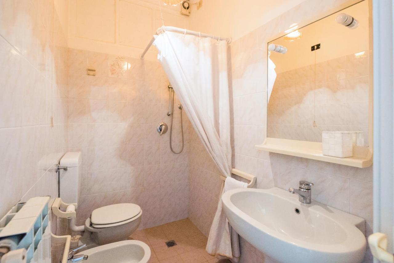 Casa Violetta Bed & Breakfast Marina di Massa Εξωτερικό φωτογραφία